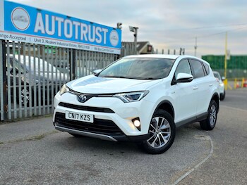 Used Toyota RAV4 2017 for sale - 76232629: Photo