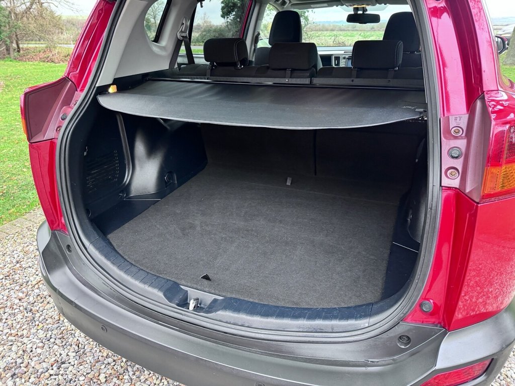 Used Toyota RAV4 2014 for sale - 76923880: Photo 16