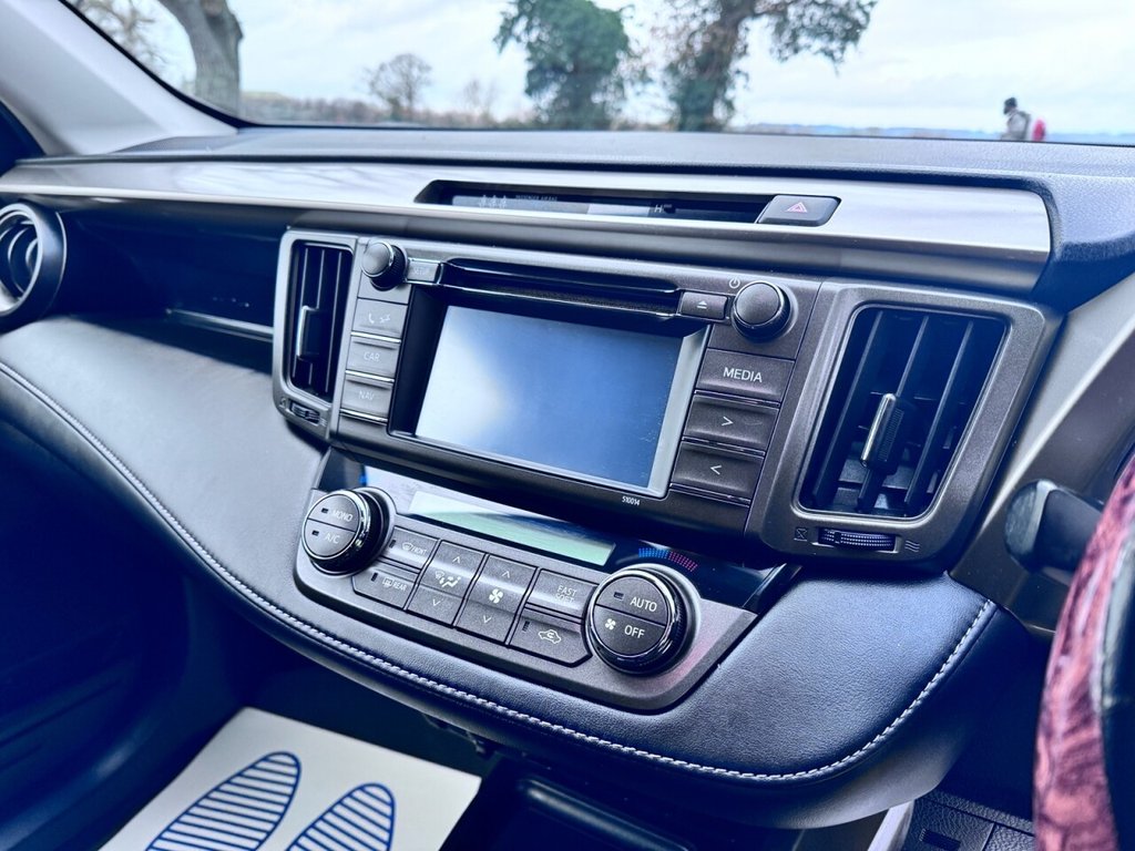 Used Toyota RAV4 2014 for sale - 76923880: Photo 22