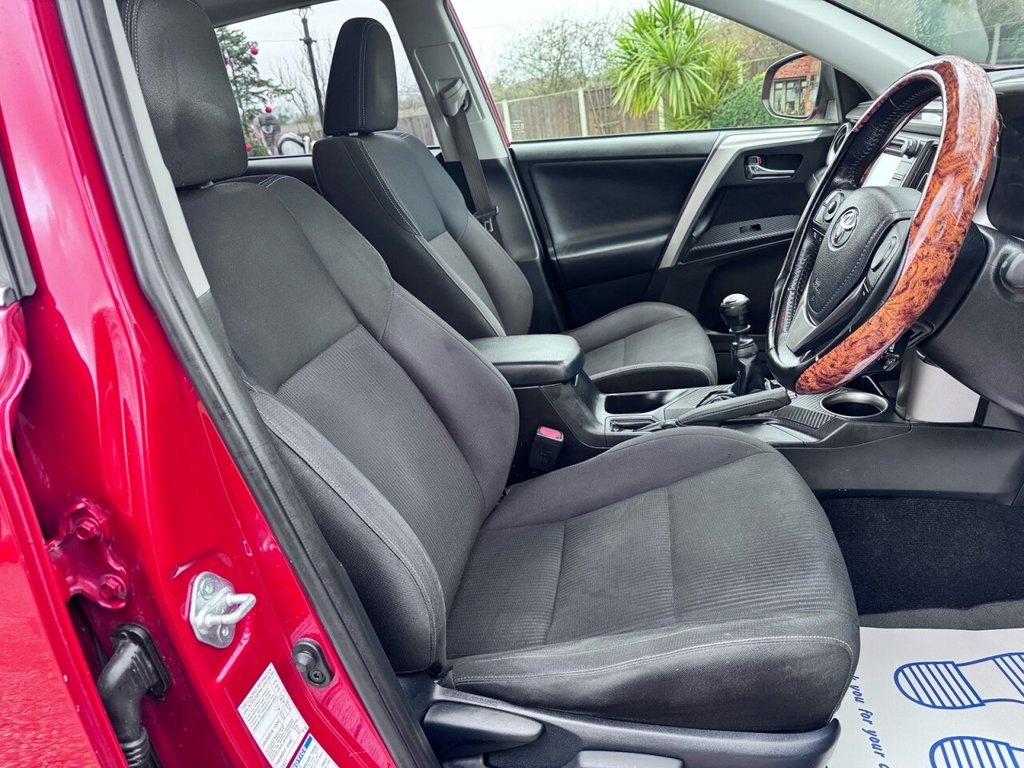 Used Toyota RAV4 2014 for sale - 76923880: Photo 6