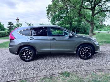 Used Honda CR-V 2017 for sale - 74650446: Photo