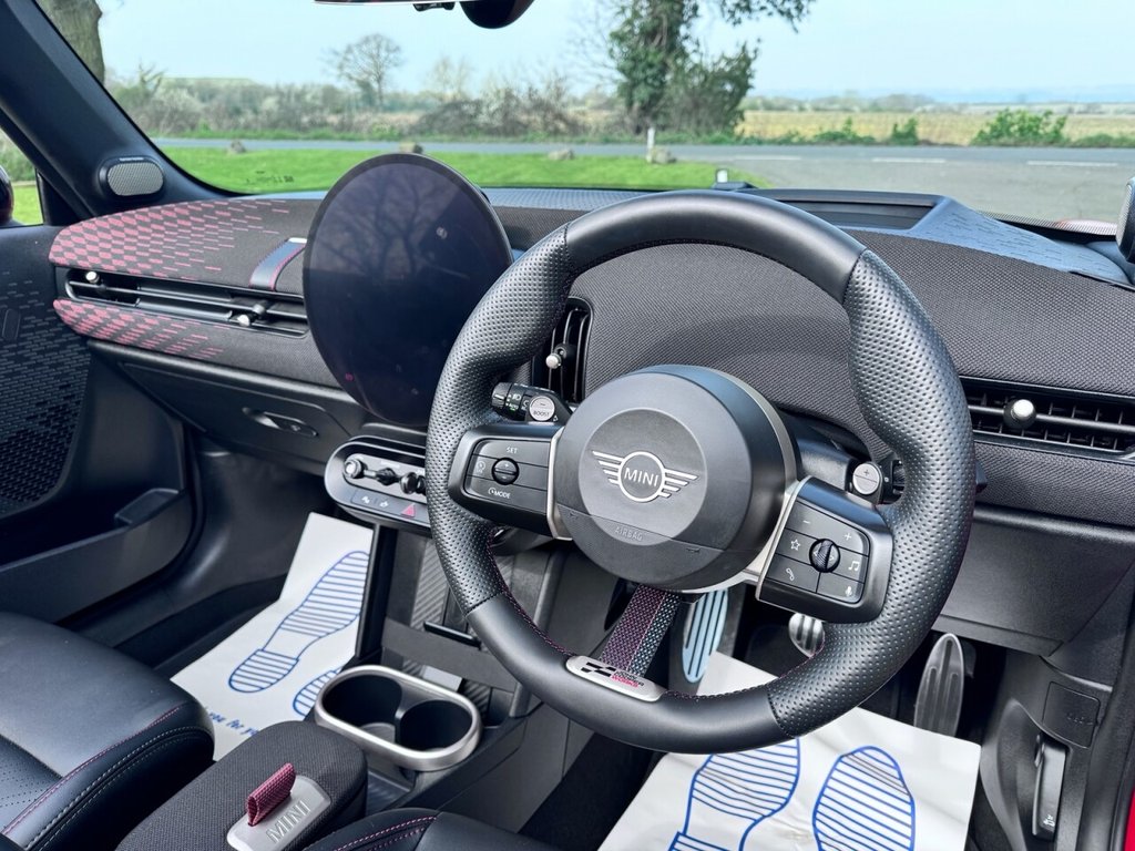 Used MINI Cooper 2025 for sale - 77990976: Photo 8