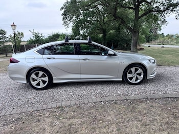 Used Vauxhall Insignia 2018 for sale - 75527368: Photo