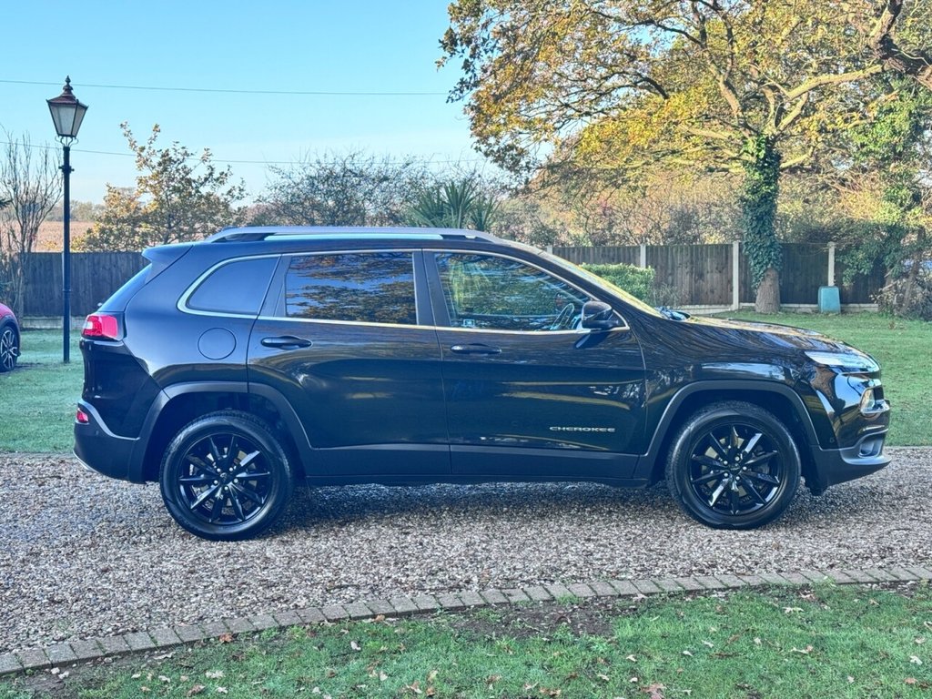 Used Jeep Cherokee 2015 for sale - 77779879: Photo 4