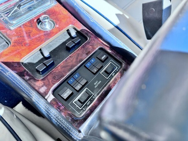 Used Bentley Azure 1997 for sale - 70237348: Photo 20