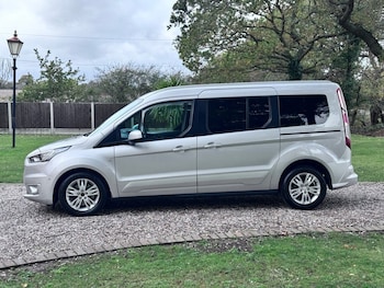 Used Ford Grand Tourneo Connect 2018 for sale - 76430413: Photo