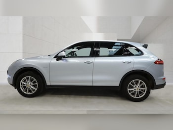 Used Porsche Cayenne 2015 for sale - 78672910: Photo