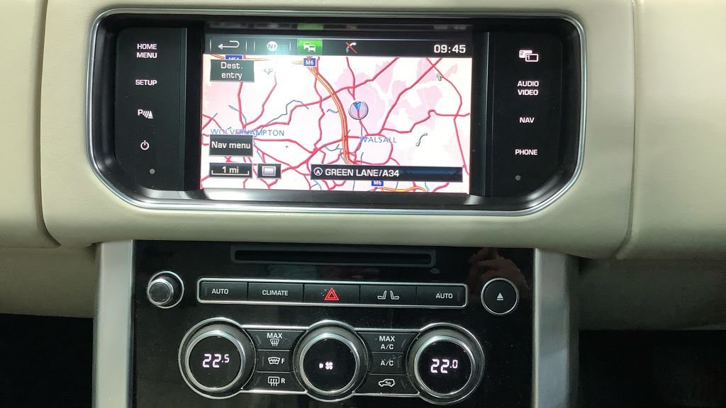 Used Land Rover Range Rover 2015 for sale - 76642559: Photo 9