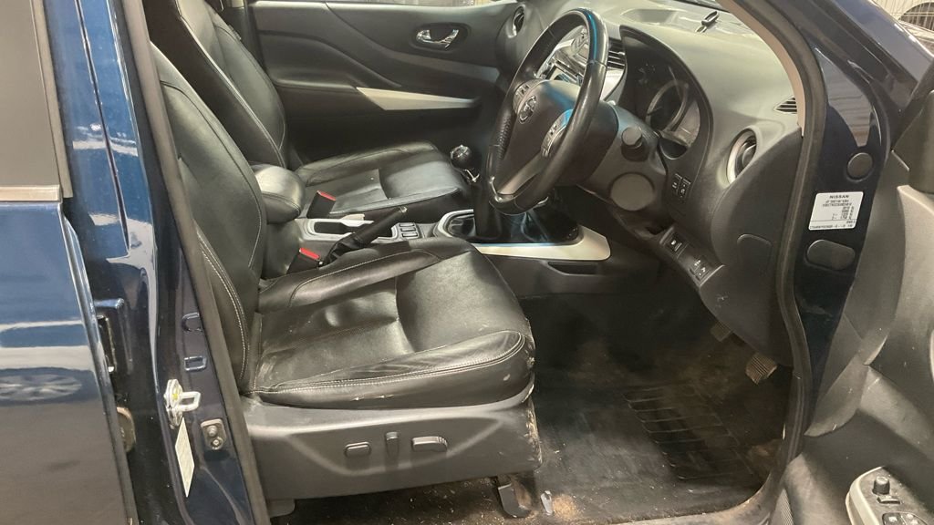 Used Nissan Navara 2016 for sale - 77693109: Photo 10
