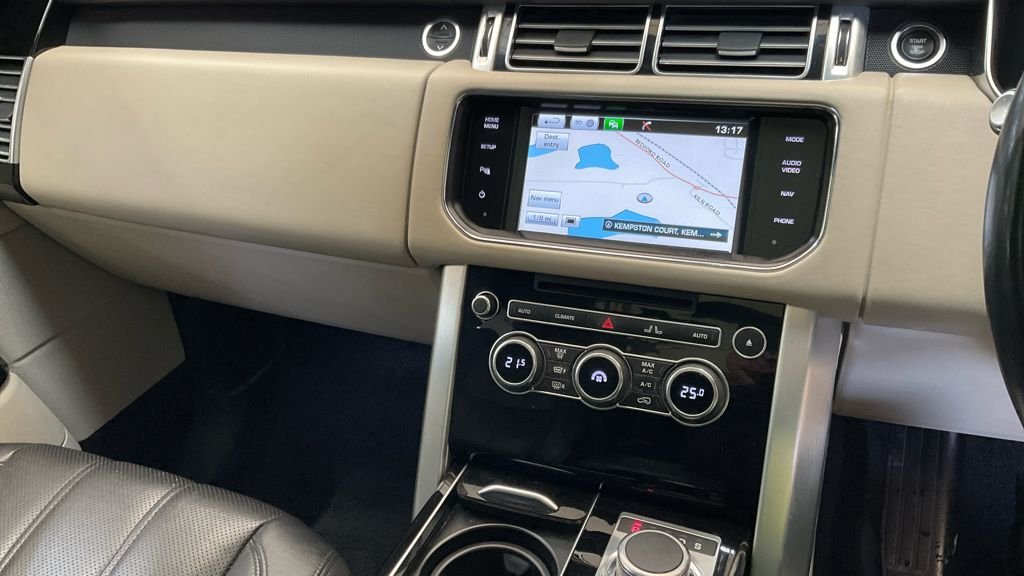 Used Land Rover Range Rover 2015 for sale - 77765348: Photo 11