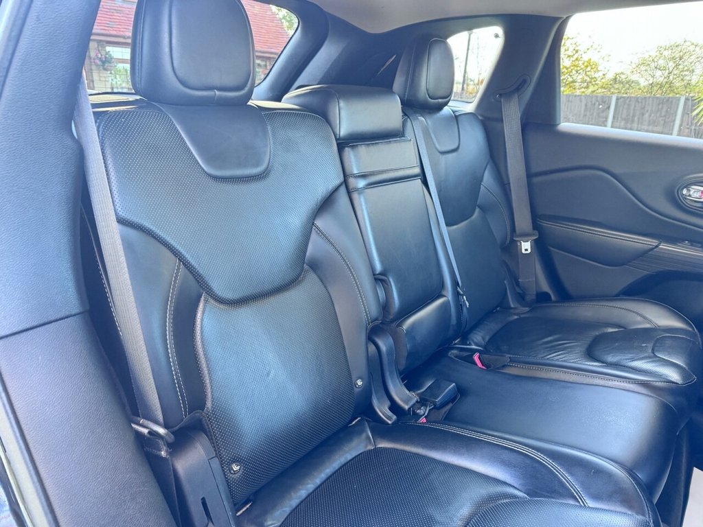 Used Jeep Cherokee 2015 for sale - 76642560: Photo 19