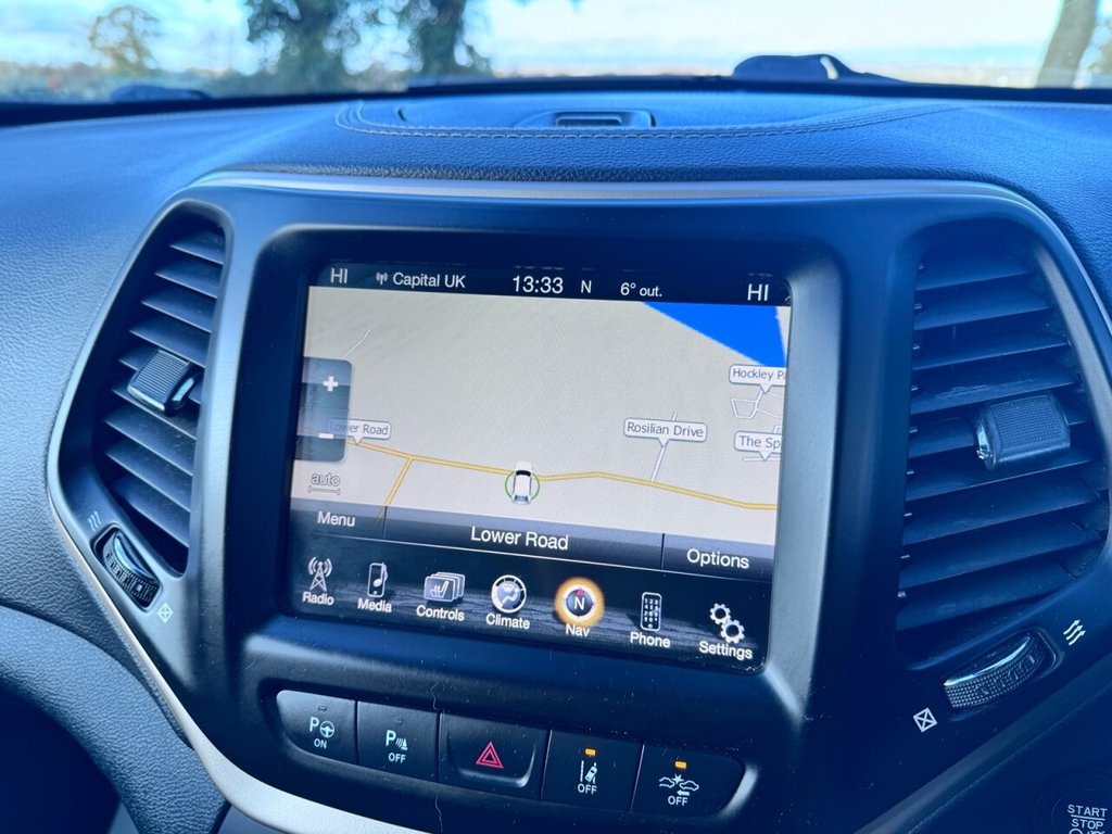 Used Jeep Cherokee 2015 for sale - 76642560: Photo 29