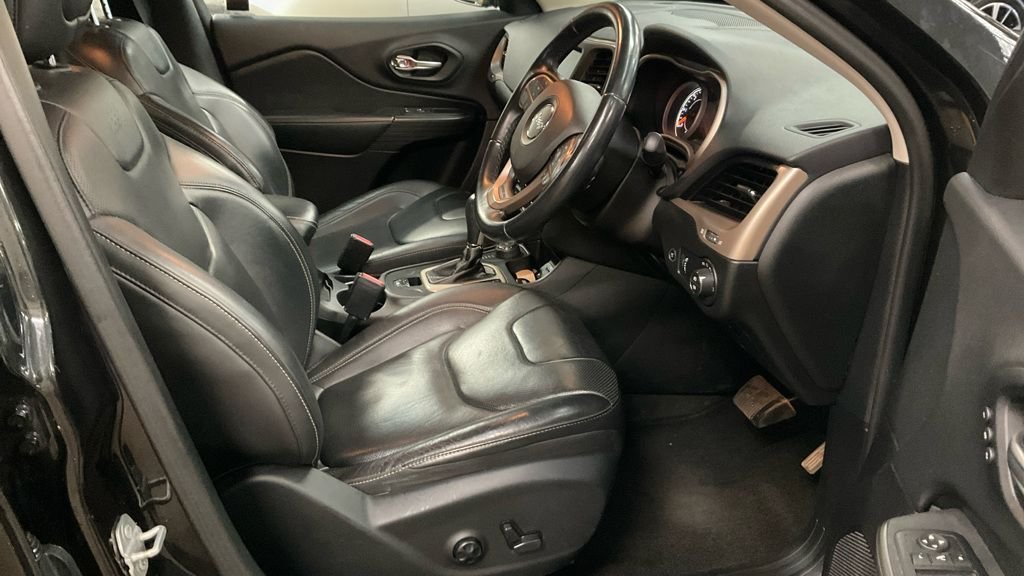 Used Jeep Cherokee 2015 for sale - 76642560: Photo 7