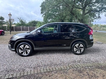 Used Honda CR-V 2017 for sale - 75666235: Photo