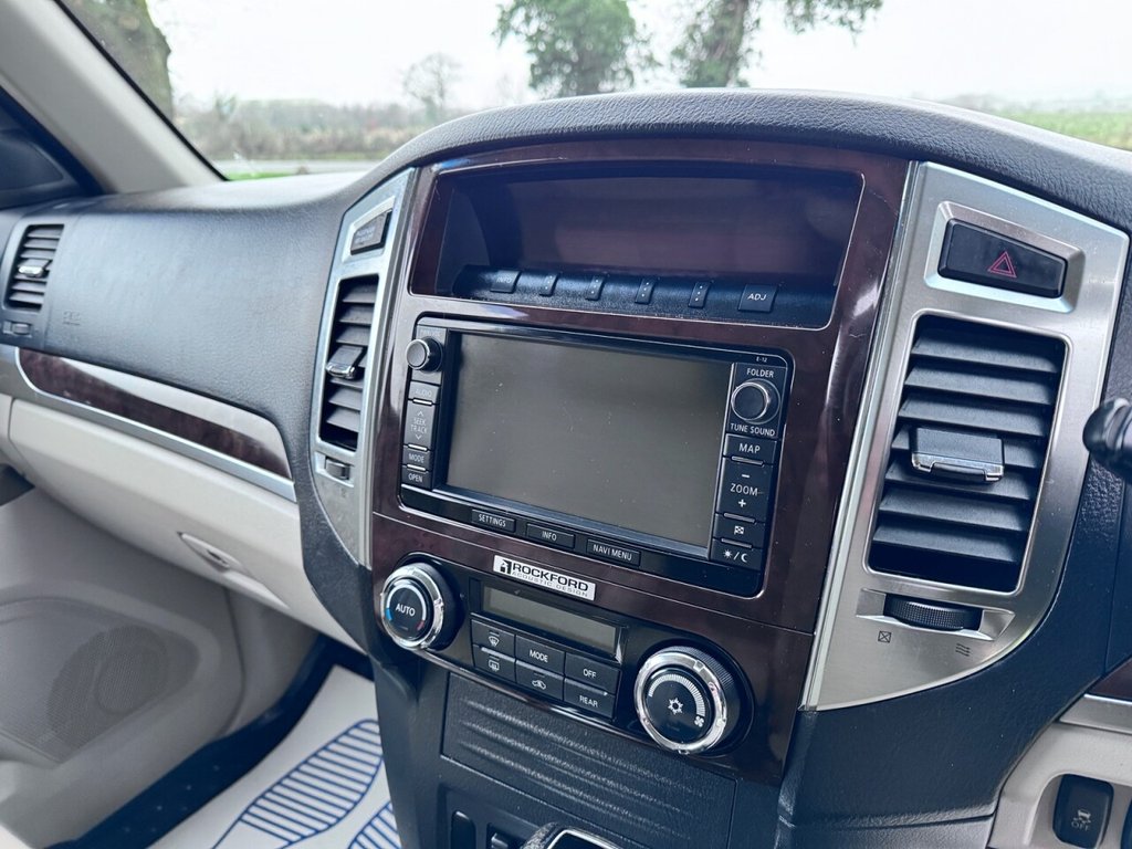 Used Mitsubishi Shogun 2016 for sale - 77288426: Photo 27