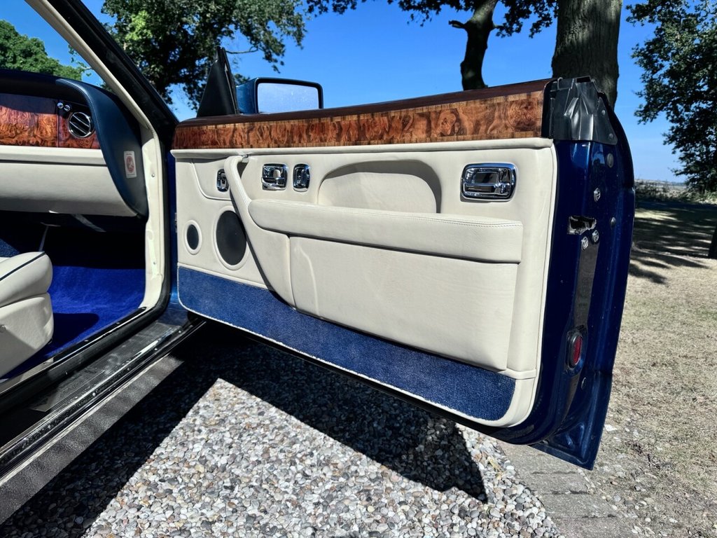 Used Bentley Azure 1997 for sale - 76709955: Photo 26