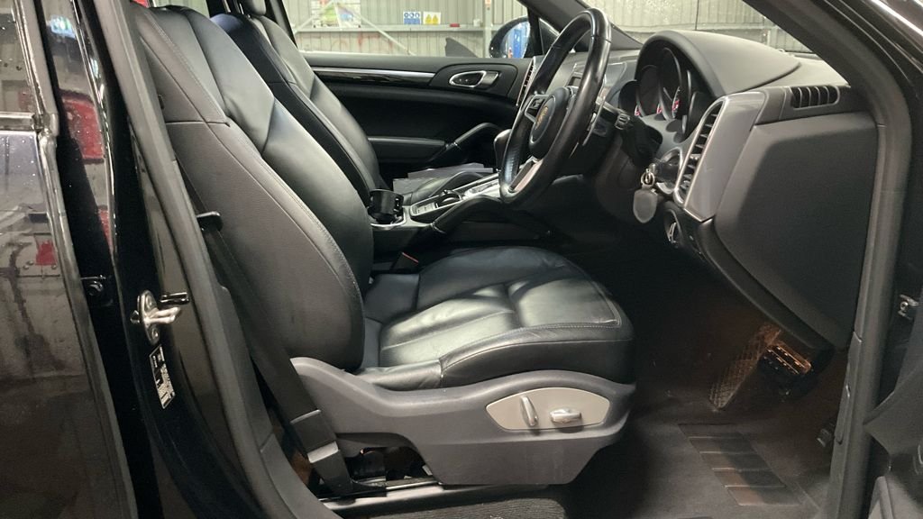 Used Porsche Cayenne 2015 for sale - 77451882: Photo 8