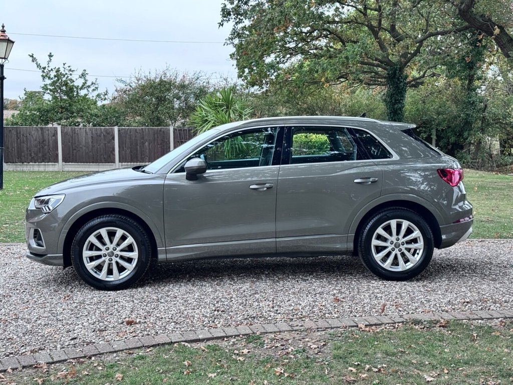 Used Audi Q3 2020 for sale - 76235769: Photo 2