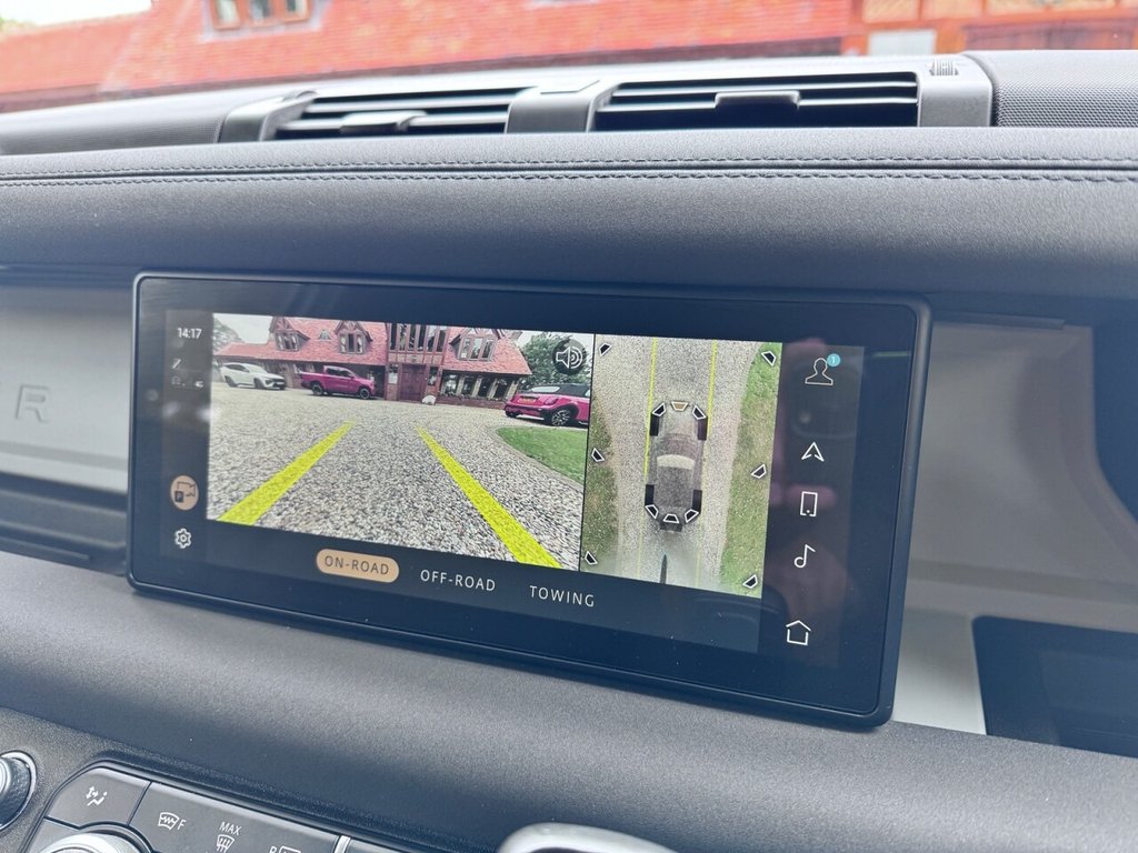 Used Land Rover Defender 2023 for sale - 76235809: Photo 10