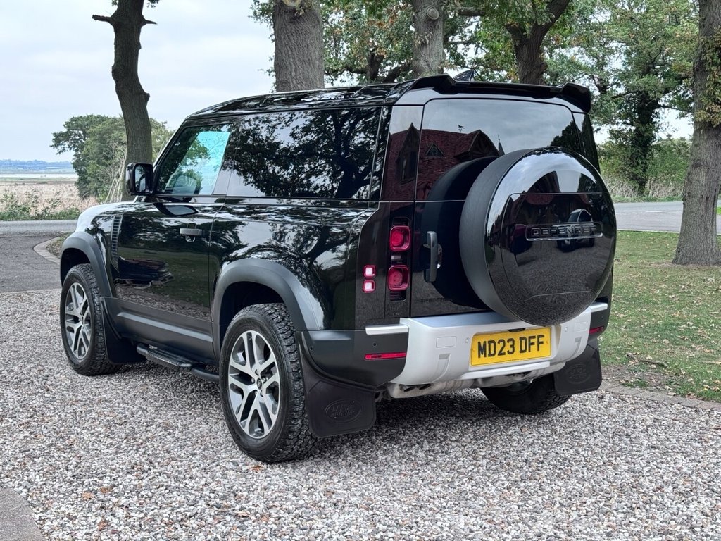 Used Land Rover Defender 2023 for sale - 76235809: Photo 13