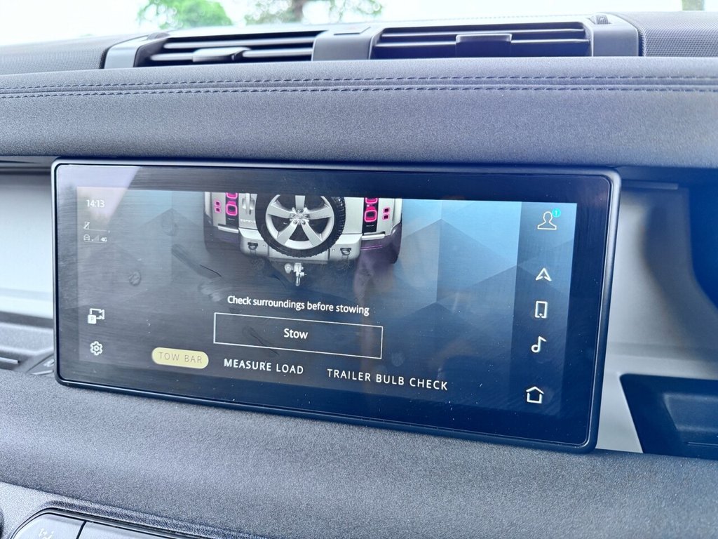 Used Land Rover Defender 2023 for sale - 76235809: Photo 15