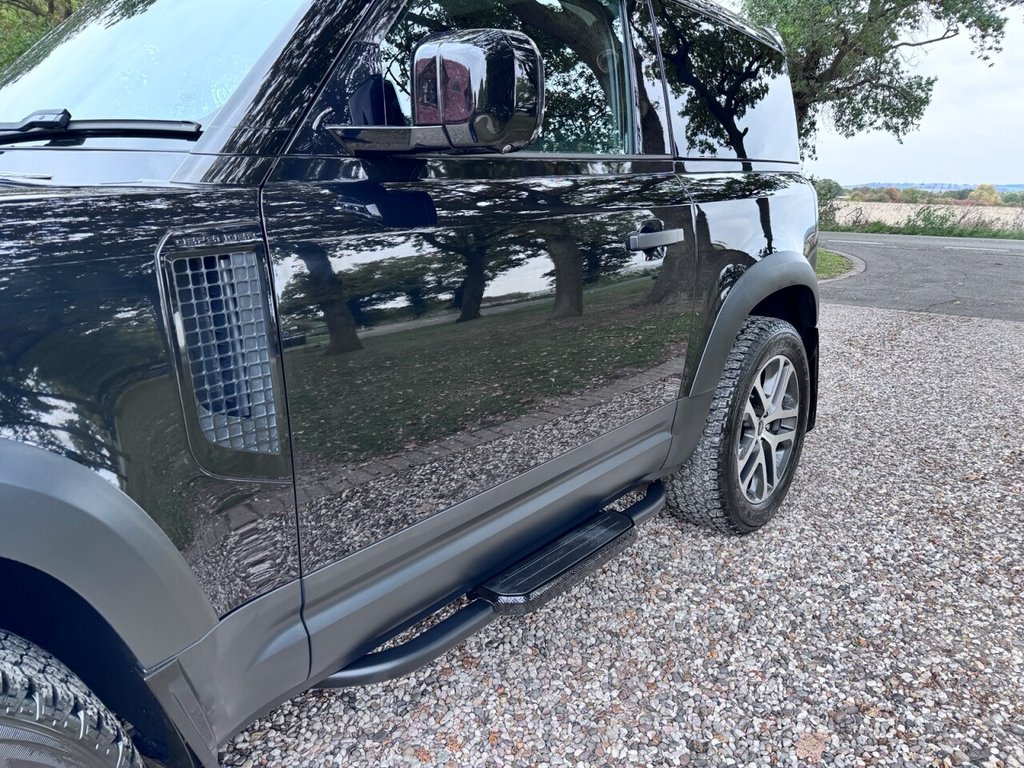 Used Land Rover Defender 2023 for sale - 76235809: Photo 19