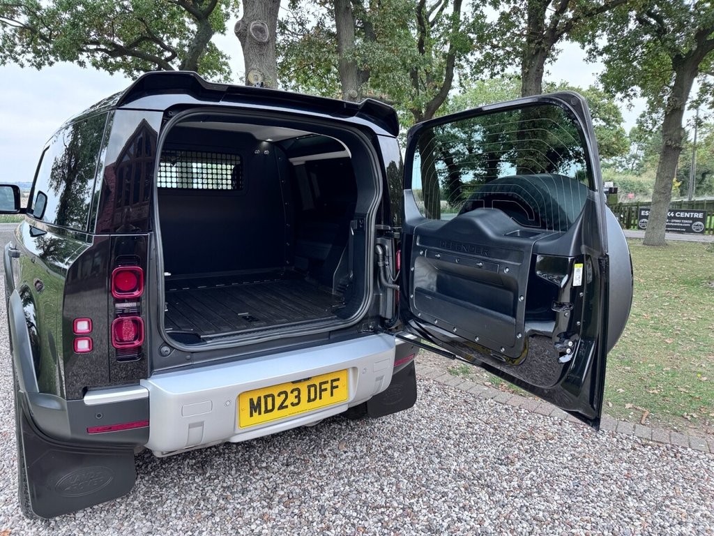Used Land Rover Defender 2023 for sale - 76235809: Photo 24