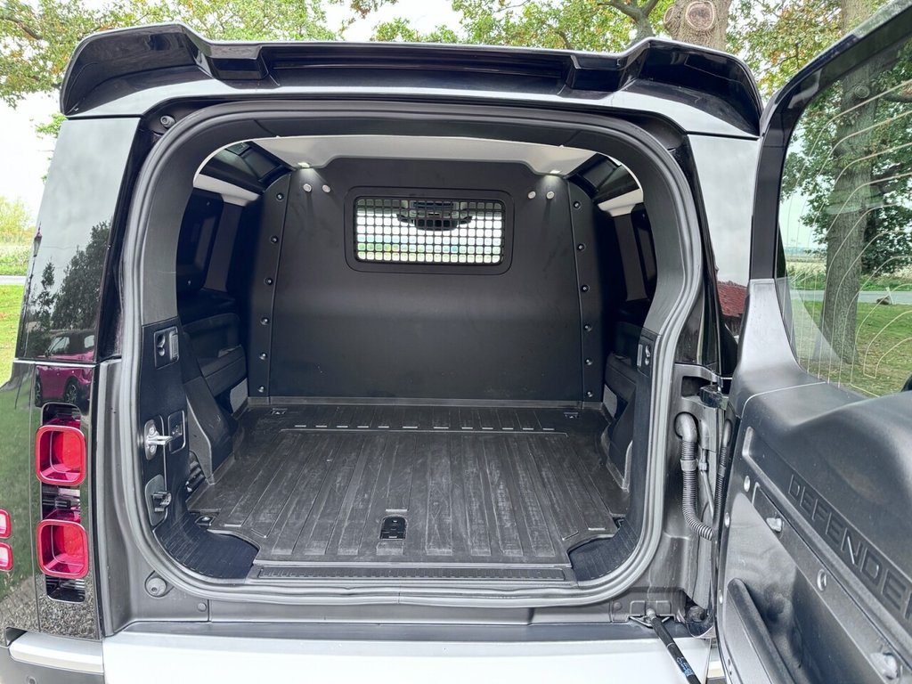 Used Land Rover Defender 2023 for sale - 76235809: Photo 25