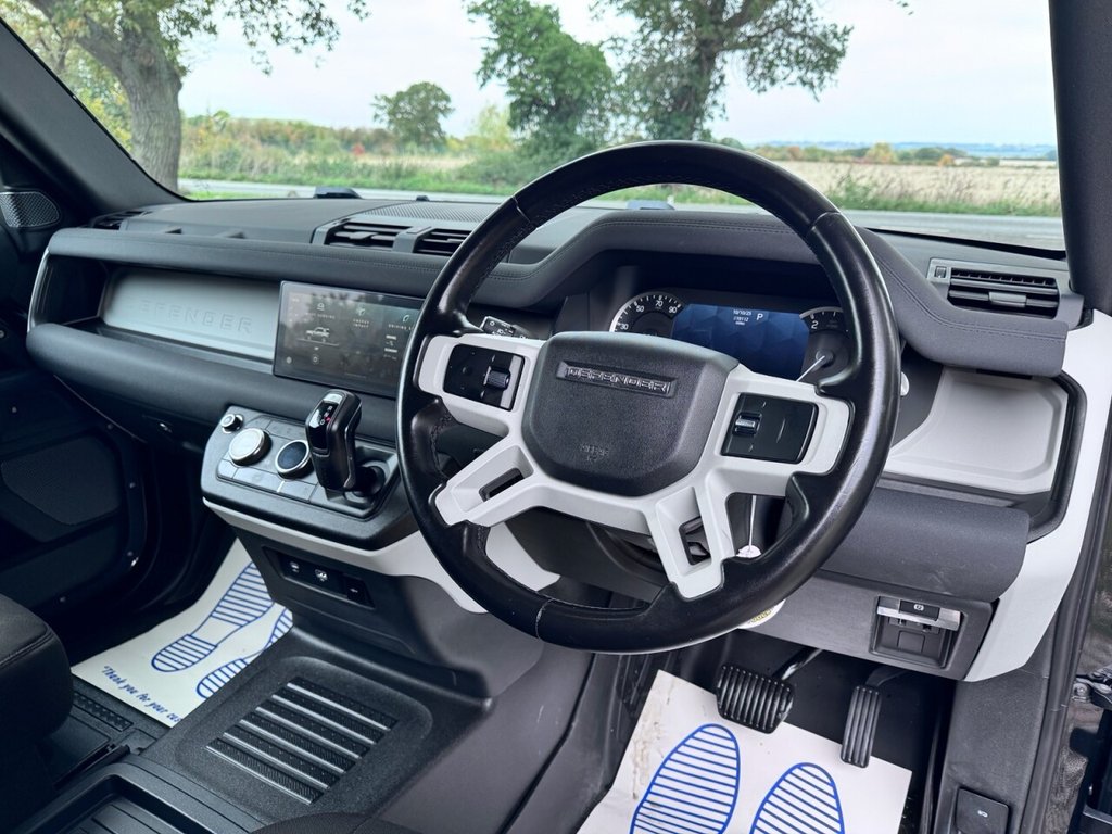 Used Land Rover Defender 2023 for sale - 76235809: Photo 7