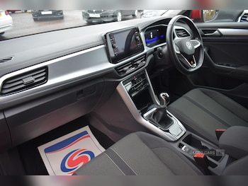 Used Volkswagen T-Roc 2023 for sale - 77634119: Photo