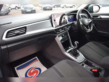 Used Volkswagen T-Roc 2023 for sale - 78935579: Photo