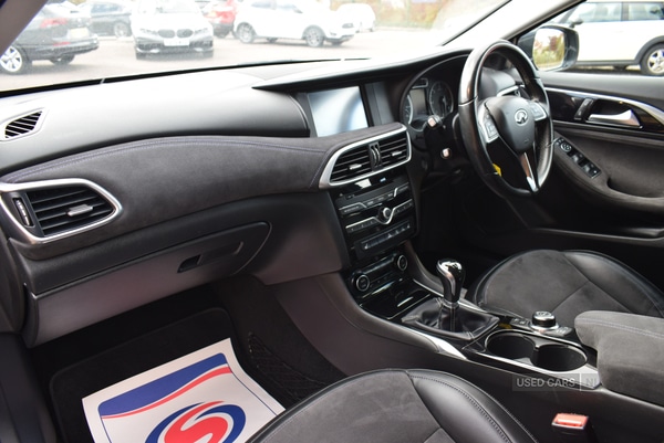 Used Infiniti Q30 2017 for sale - 76937104: Photo 3