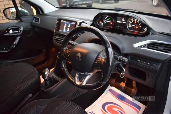 Used Peugeot 208 2017 for sale - 76539239: Photo 17