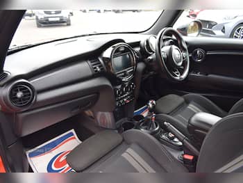 Used MINI Hatch 2018 for sale - 79646788: Photo