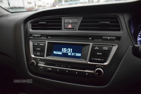 Used Hyundai i20 2017 for sale - 77388112: Photo 8