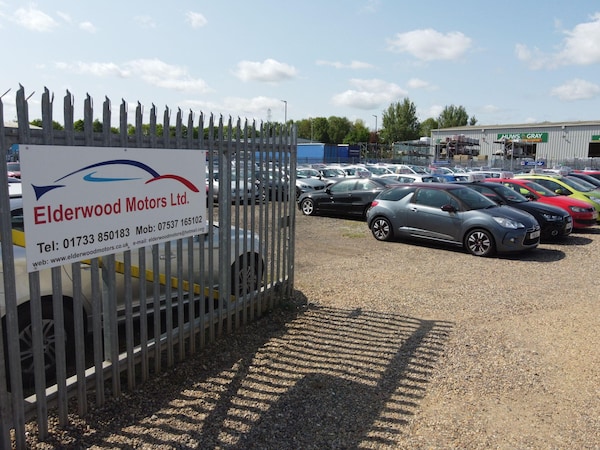 Used Peugeot 208 2014 for sale - 76200291: Photo 13