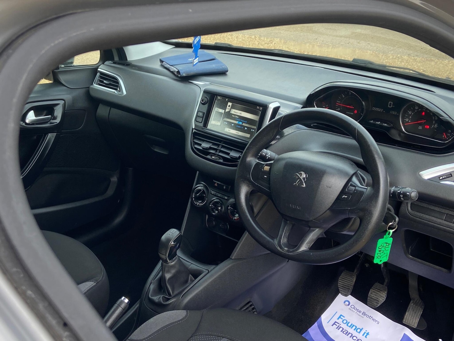 Used Peugeot 208 2014 for sale - 76200291: Photo 24