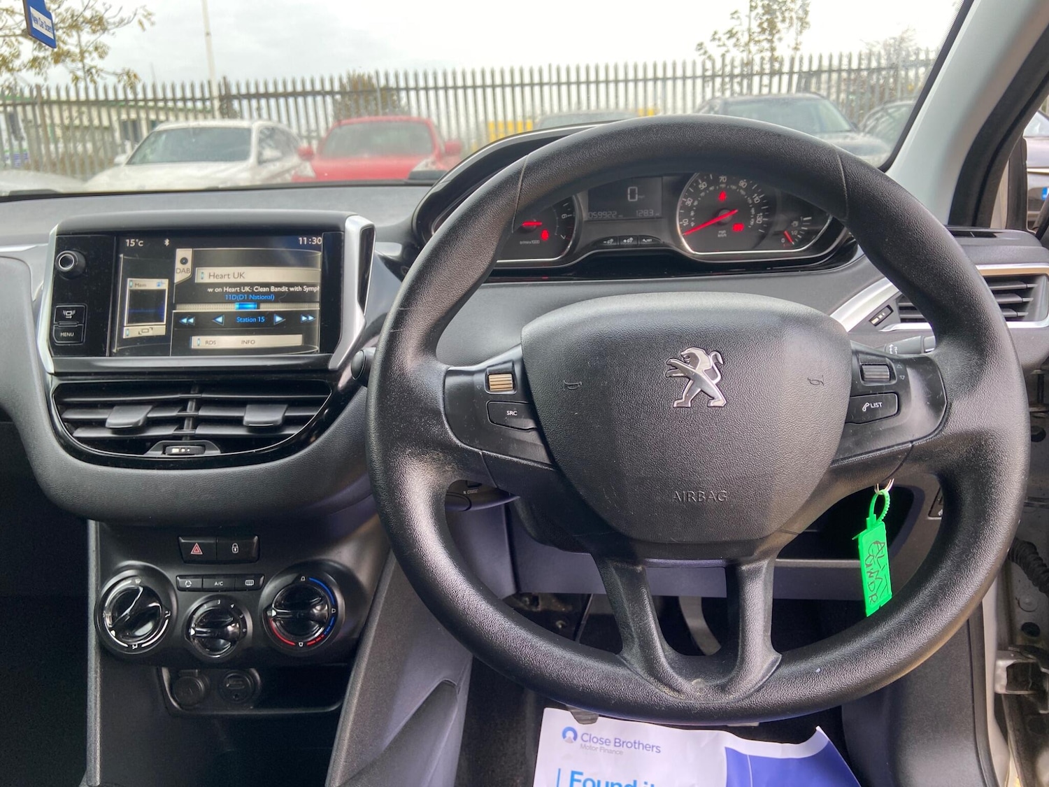 Used Peugeot 208 2014 for sale - 76200291: Photo 26