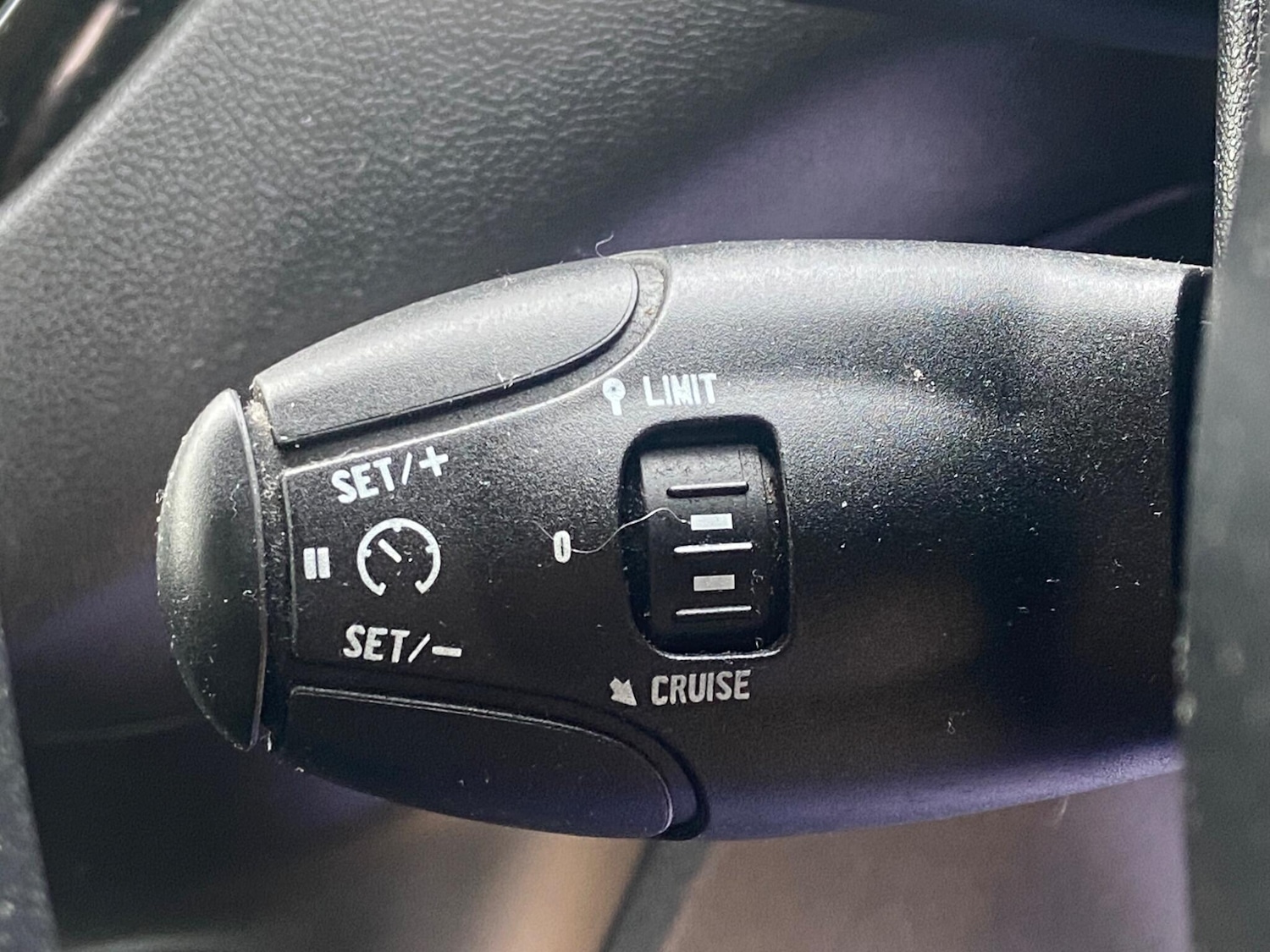 Used Peugeot 208 2014 for sale - 76200291: Photo 31