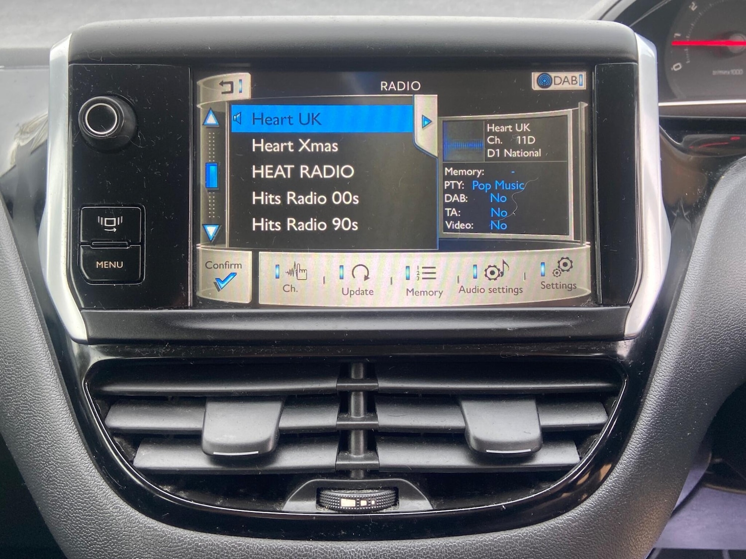 Used Peugeot 208 2014 for sale - 76200291: Photo 38