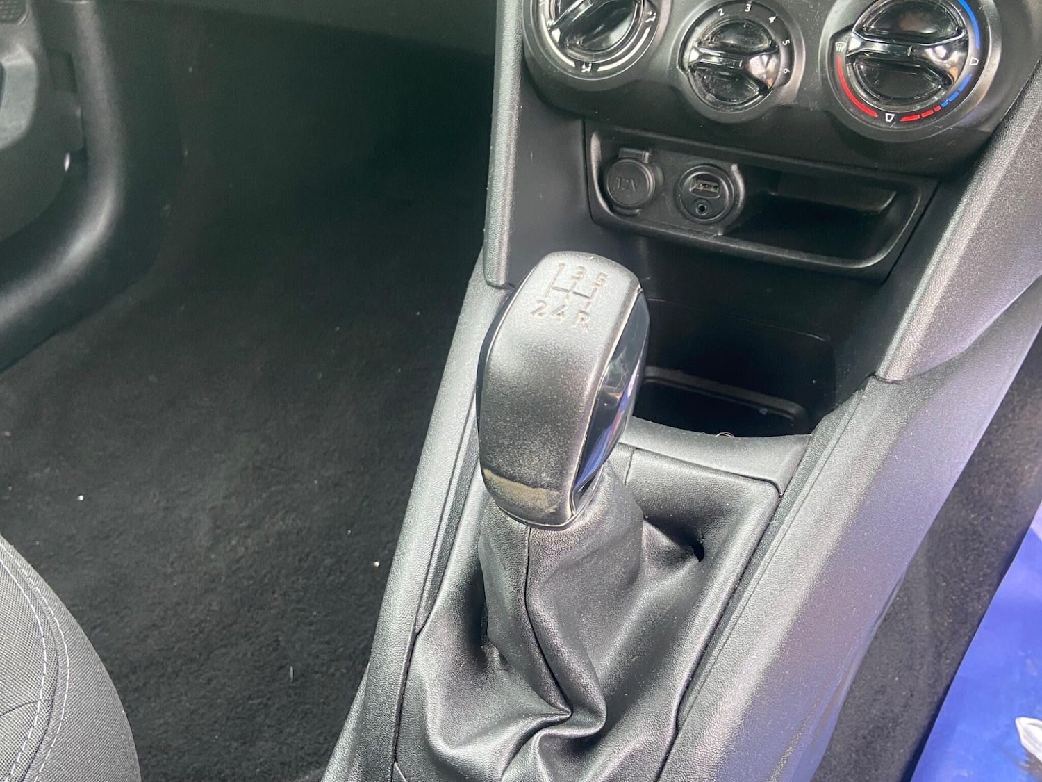 Used Peugeot 208 2014 for sale - 76200291: Photo 42