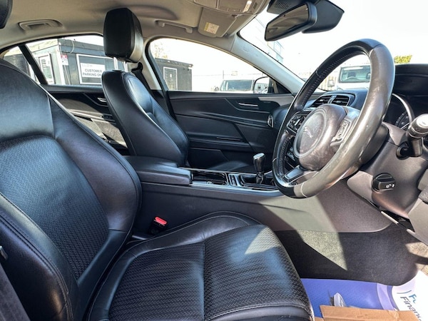 Used Jaguar XE 2016 for sale - 75589032: Photo 14