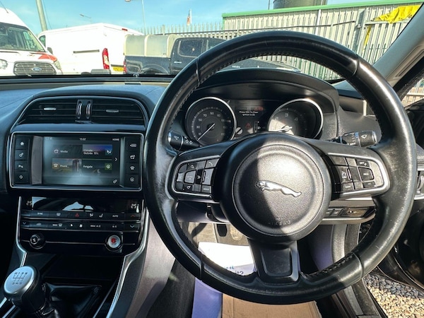 Used Jaguar XE 2016 for sale - 75589032: Photo 16