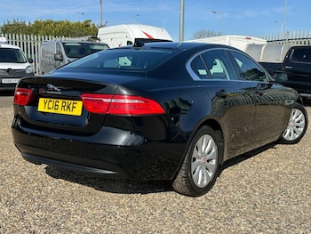 Used Jaguar XE 2016 for sale - 75589032: Photo