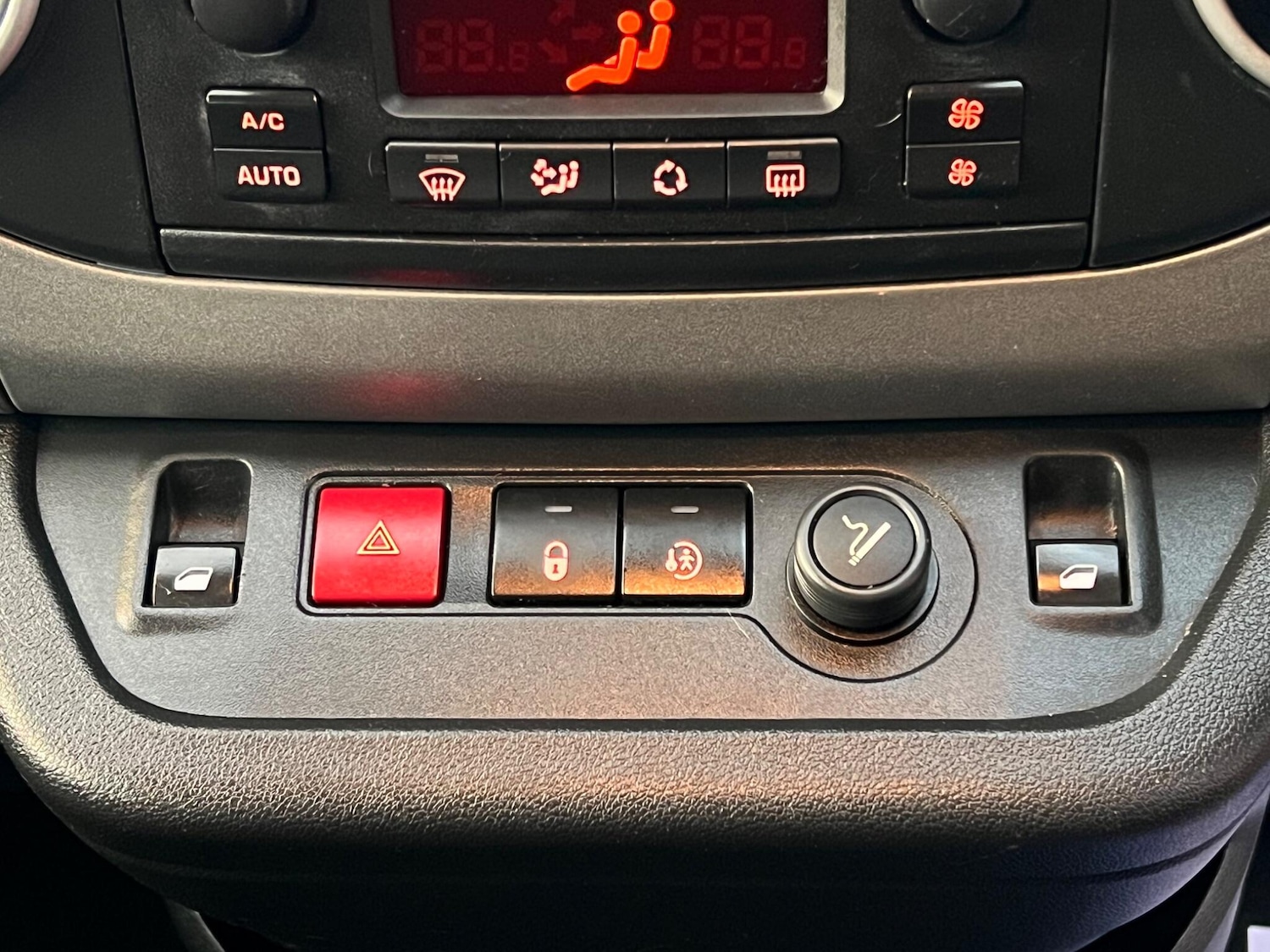 Used Citroen Berlingo 2017 for sale - 76409369: Photo 45