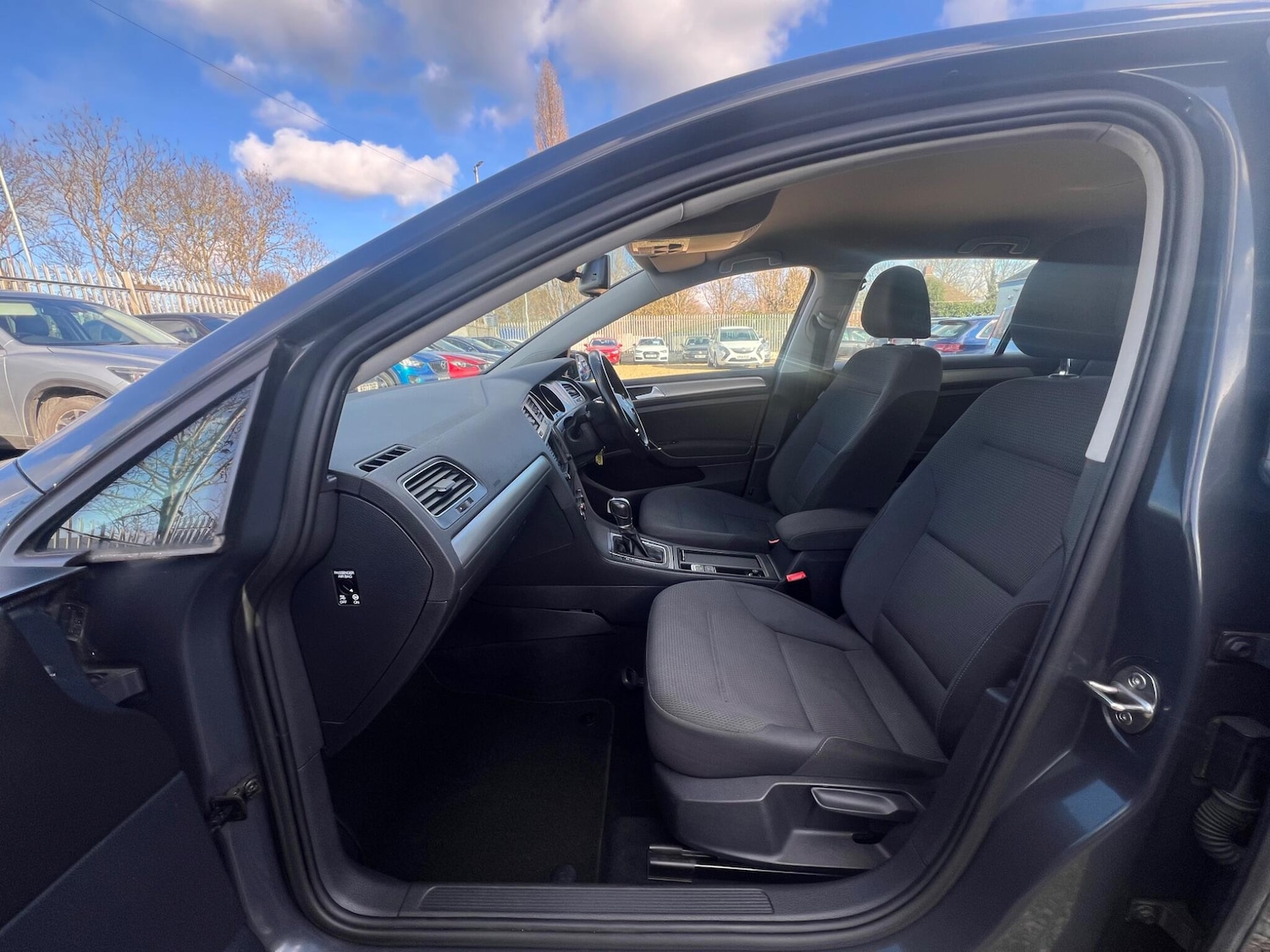 Used Volkswagen Golf 2016 for sale - 77511329: Photo 60