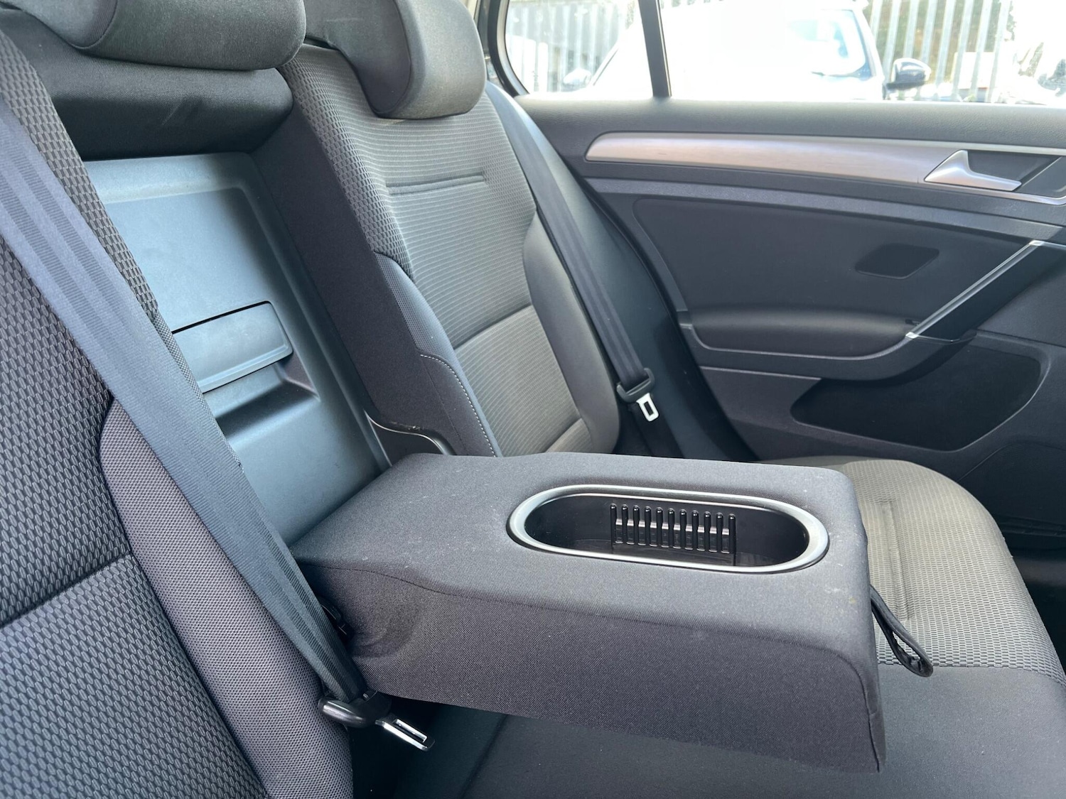 Used Volkswagen Golf 2016 for sale - 77511329: Photo 64