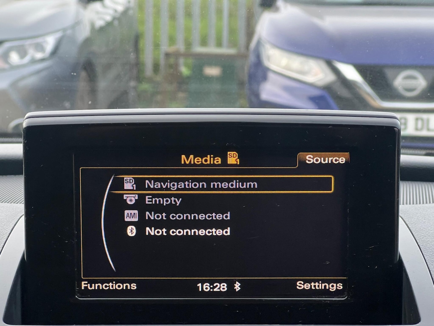 Used Audi Q3 2012 for sale - 77645751: Photo 45