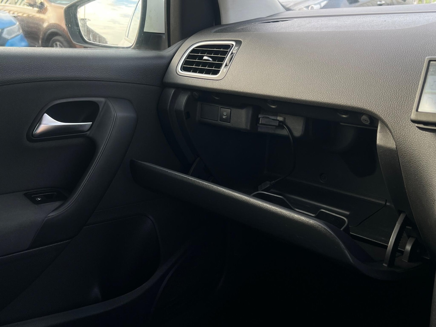 Used Volkswagen Polo 2013 for sale - 76849921: Photo 40