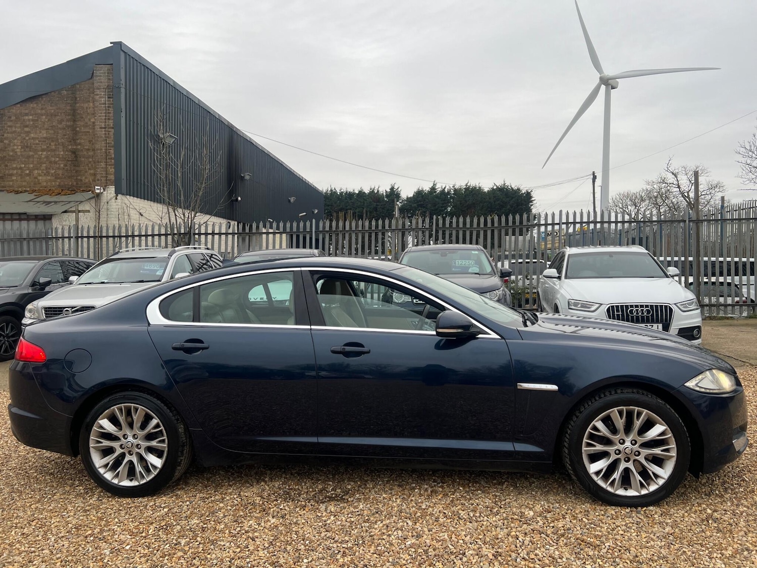 Used Jaguar XF 2013 for sale - 77645941: Photo 10